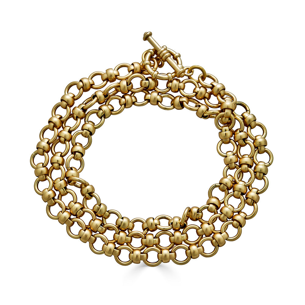 A matte gold mariner chainlink necklace or bracelet.