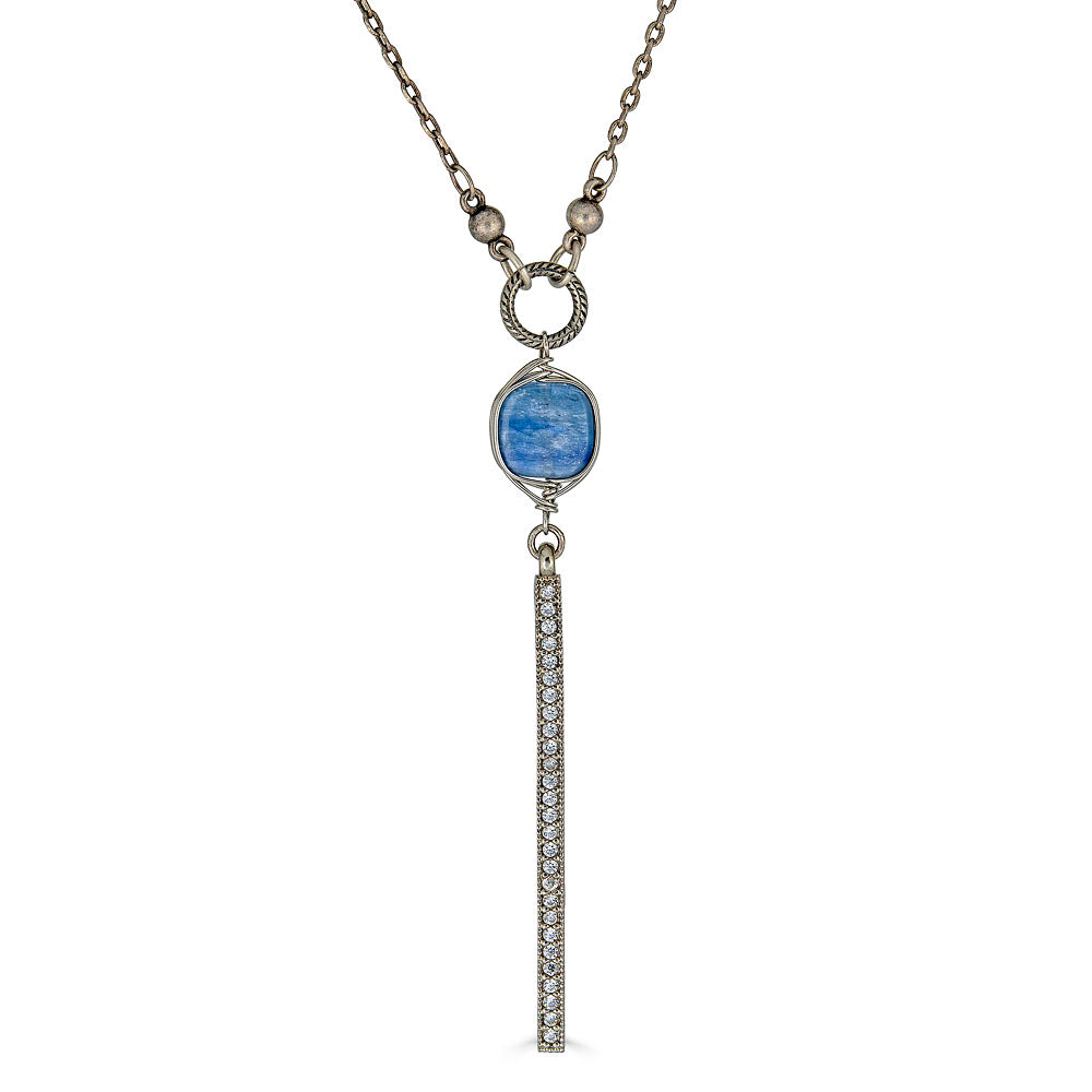 a silver kyanite y necklace